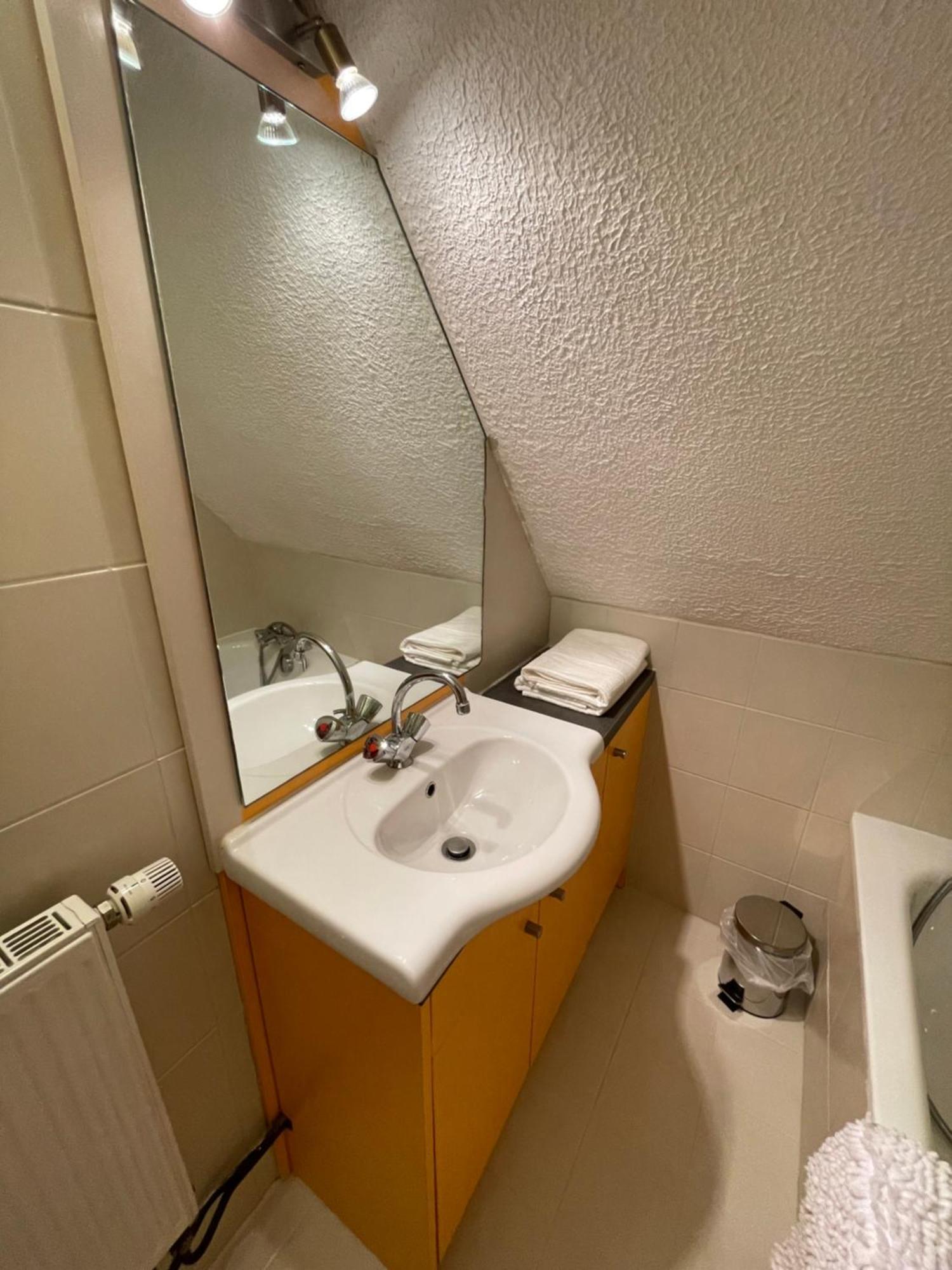 Fathala - Appartement Lumineux En Dernier Etage - Face A La Gare Routiere Sarrebourg Dış mekan fotoğraf